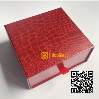 Hộp Dây Nịch Vân Giả Da Cá Sấu Đỏ Cao Cấp  Size 13.5 x 12.5 x 6cm