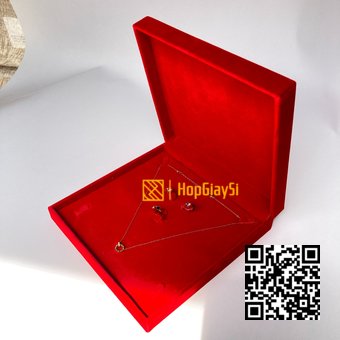 Hộp đựng bộ trang sức bọc nhung đỏ tươi cao cấp size 20 x 20 x 3.7cm 