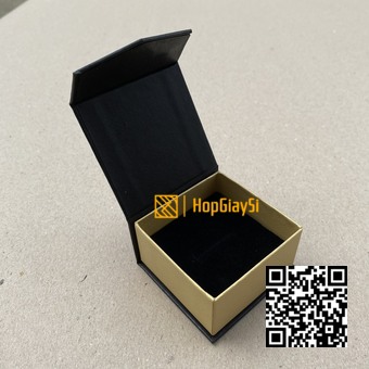 Hộp Trang Sức Nam Châm Cao Cấp Màu Đen - Vàng Size 6 x 6 x 3.5cm