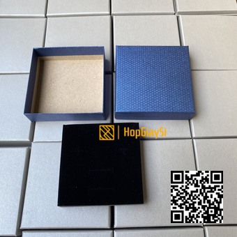 Hộp Vòng Tay Giấy Màu Xanh Dương Tổ Ông Ruột Mút Đen Size 8.8 x 8.8 x 2.5cm
