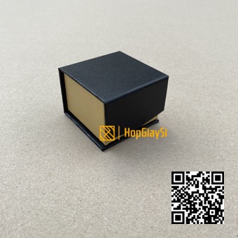 Hộp Nhẫn Nam Châm Cao Cấp Màu Đen - Vàng ( Ruột mút để 2  nhẫn) Size 5 x 5 x 3.5cm