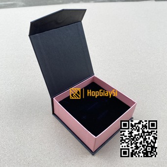 Hộp Trang Sức Nam Châm Cao Cấp Màu Đen - Hồng tổ ông Size 9 x 9 x 3.5cm