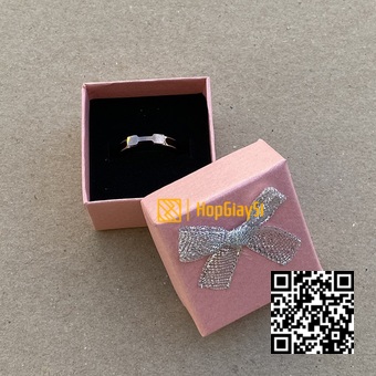 Hộp Nhẫn Giá Rẻ  (có nơ kim tuyến ) Size 4 x 4 x 3cm màu hồng tổ ông