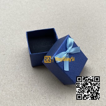 Hộp Nhẫn Giá Rẻ  Size 4 x 4 x 3cm màu xanh dương tổ ông nơ xanh