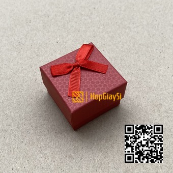 Hộp Nhẫn Giá Rẻ  Size 4 x 4 x 3cm màu đỏ tổ ông nơ đỏ