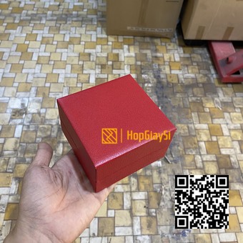 Hộp Đồng Hồ Nắp Bật Giả Da Mới Màu Đỏ Size 10 x 10 x 6cm