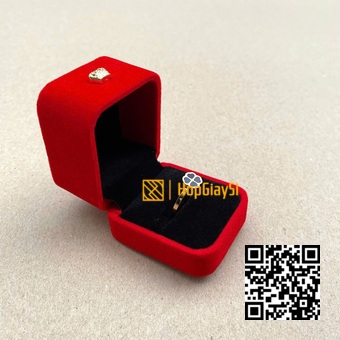 Hộp Nhẫn Nắp Bật (góc tròn) có đính vương miện Nhung Cao Cấp Màu Đỏ Đậm Size 6 x 5cm