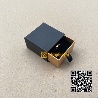 Hộp Đựng Nhẫn Dạng Ngăn Kéo size 6 x 6 x 3.5cm Nắp Đen Đáy Vàng